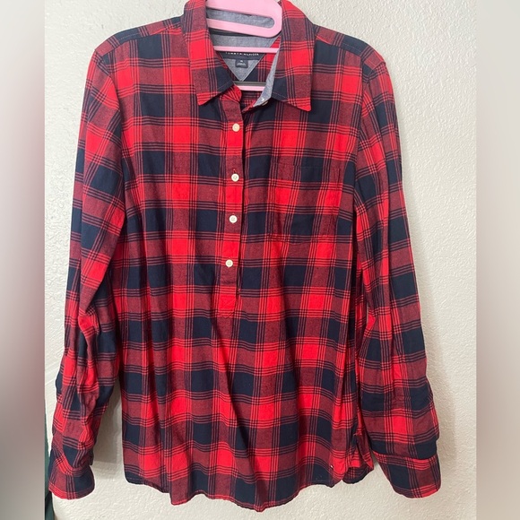Tops - Tommy Hilfiger size M